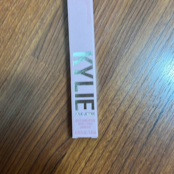 Kylie Cosmetics "Another Day Another Nude" Matte Liquid Lipstick NIP - Picture 4 of 6
